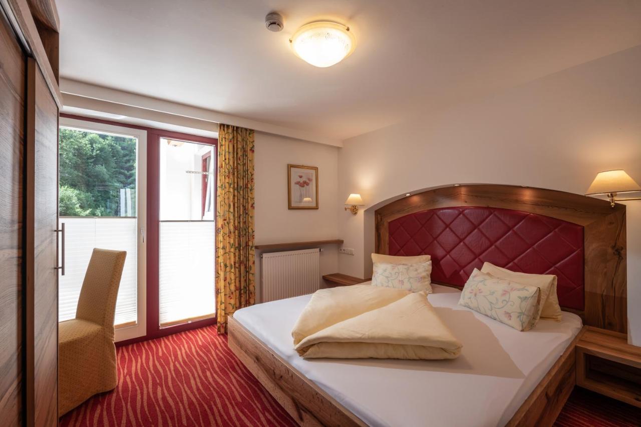גרלוס Alpenrose Hotel-Garni מראה חיצוני תמונה