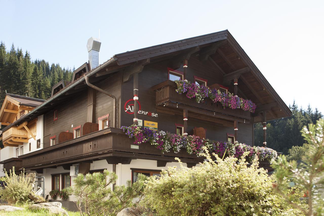 גרלוס Alpenrose Hotel-Garni מראה חיצוני תמונה