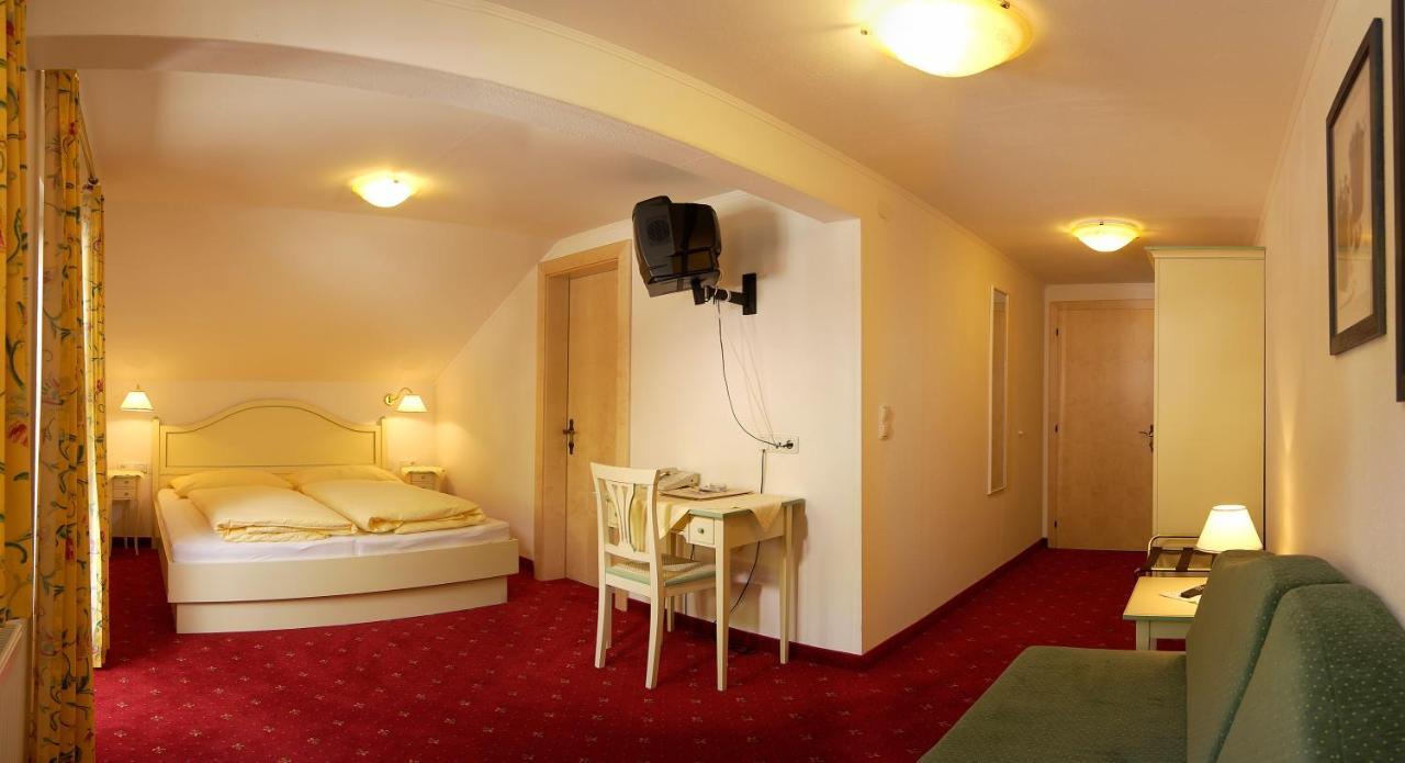 גרלוס Alpenrose Hotel-Garni מראה חיצוני תמונה