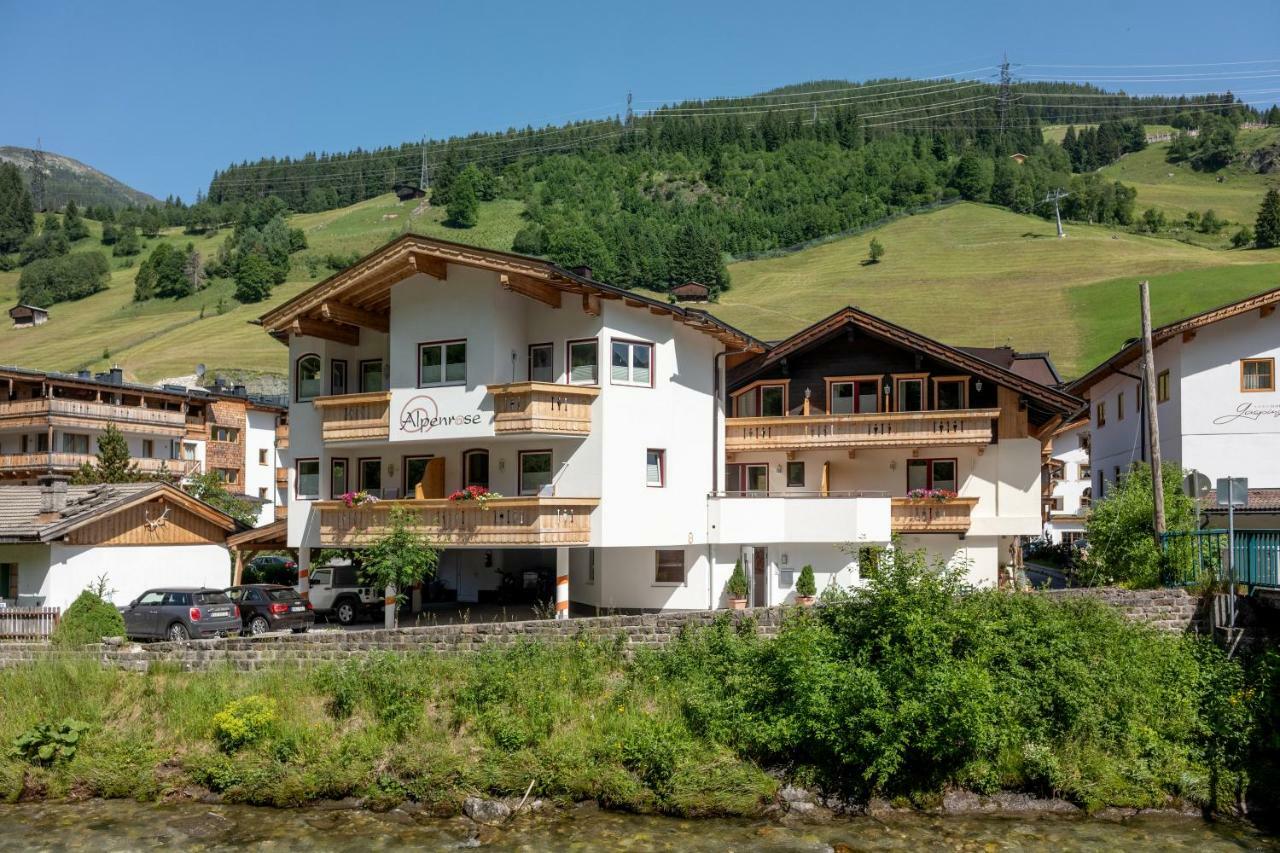 גרלוס Alpenrose Hotel-Garni מראה חיצוני תמונה